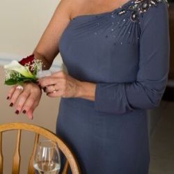 Tony Bowls Over The Shoulder Evening Gown  Size 6