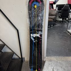 Signal Snowboard New 58.5” Tall 9.5” Wide Made In USA Orange Blue 