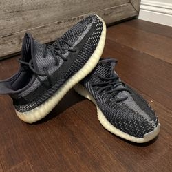 Yeezy Boost 350 Carbons Size 11