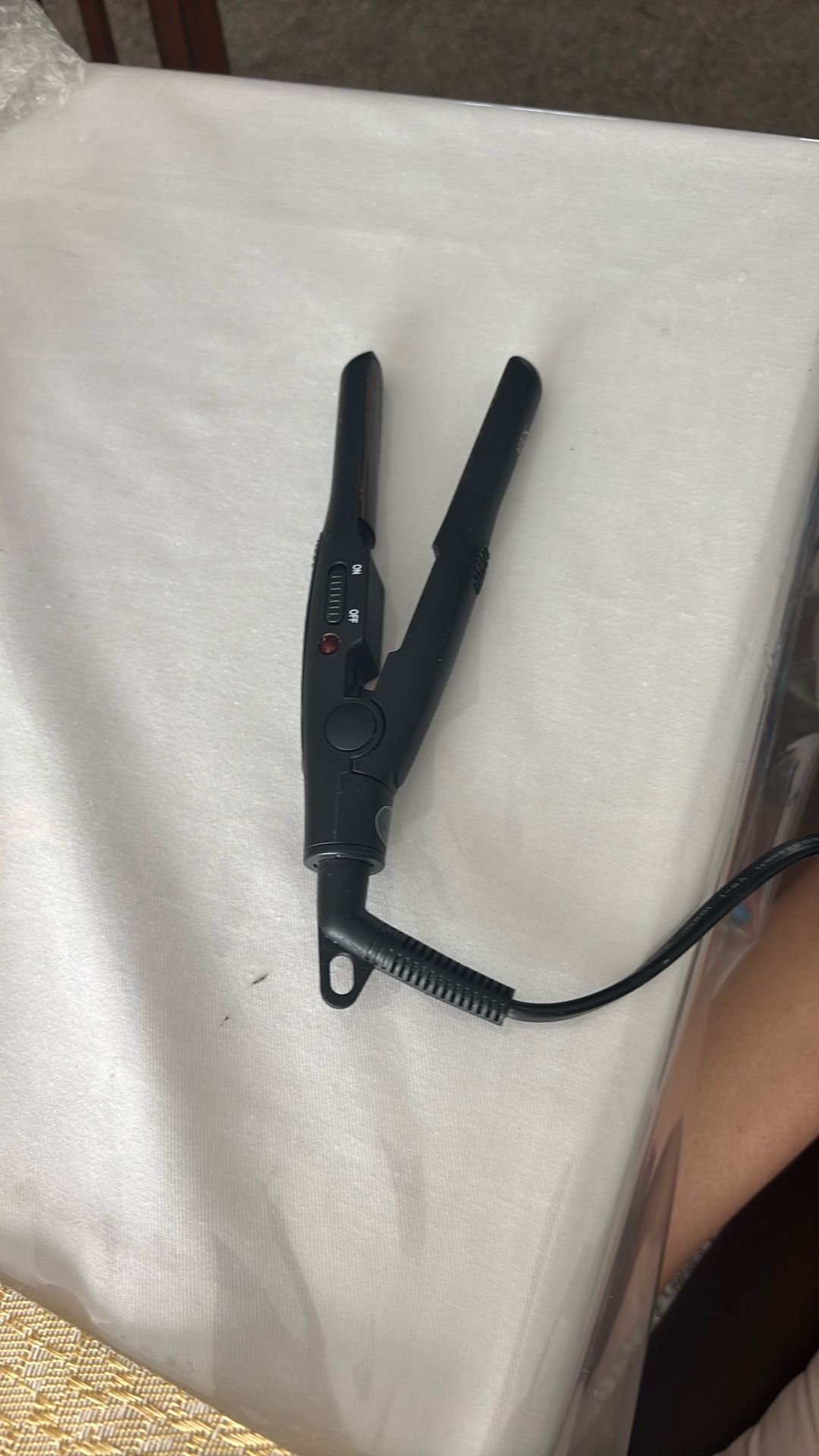 Solia mini flat iron