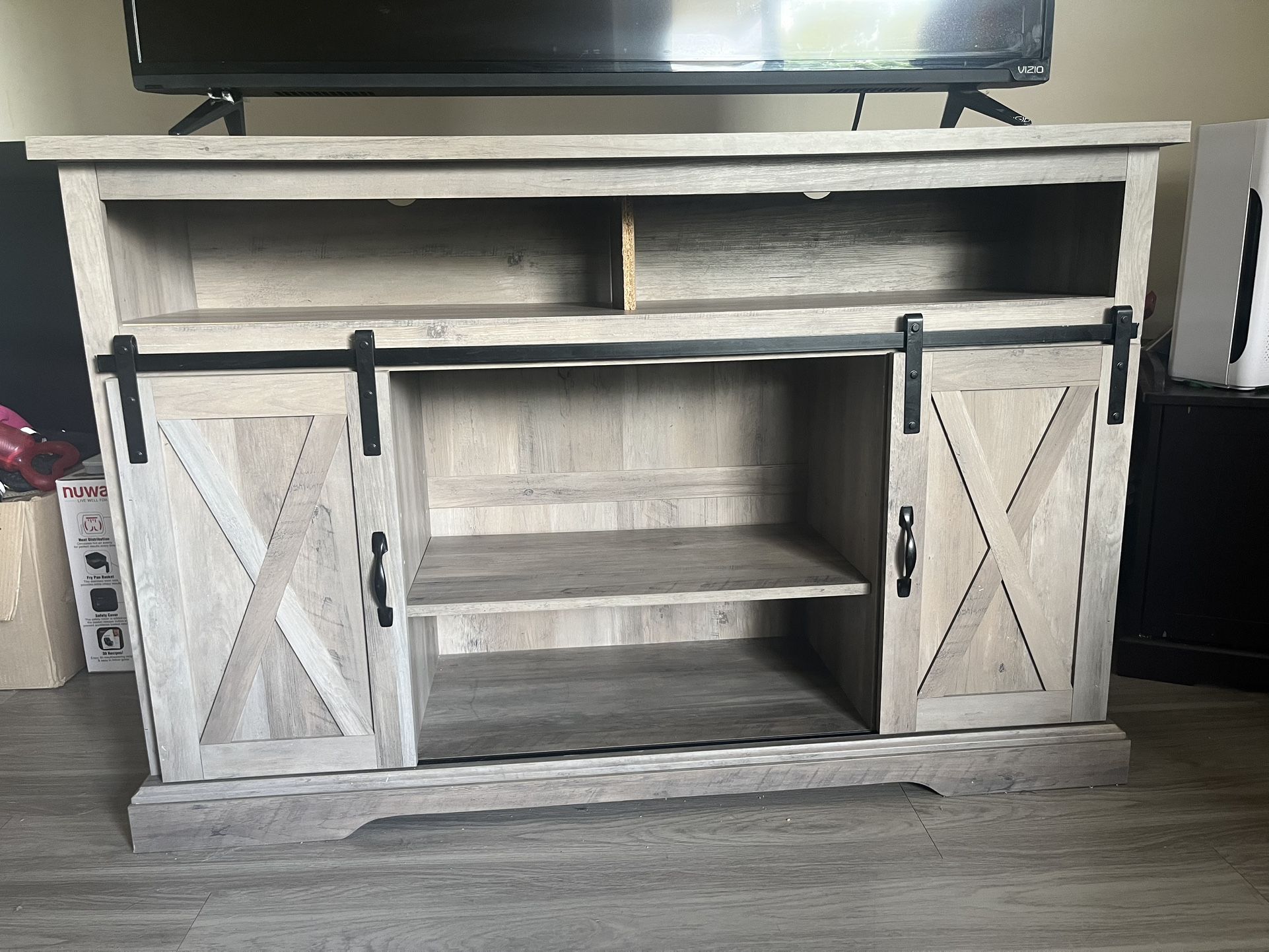 Tv stand