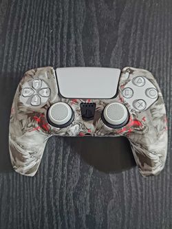 Custom Wolf PS5 Controller