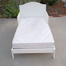 Toddler Bed Wooden Slats and Mattress 
