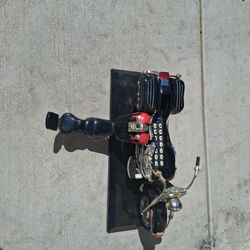 Harley Davidson phone and knife