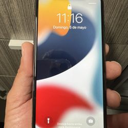 iPhone X , Unlocked 64gb  