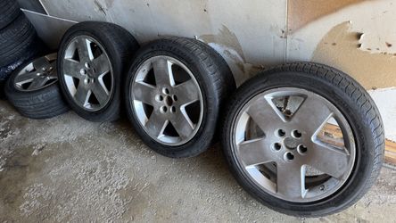 OEM 18" Audi 5-spoke "Fat Five" wheels,