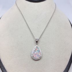 925 STEERLING SILVER PENDANT NECKLACE 