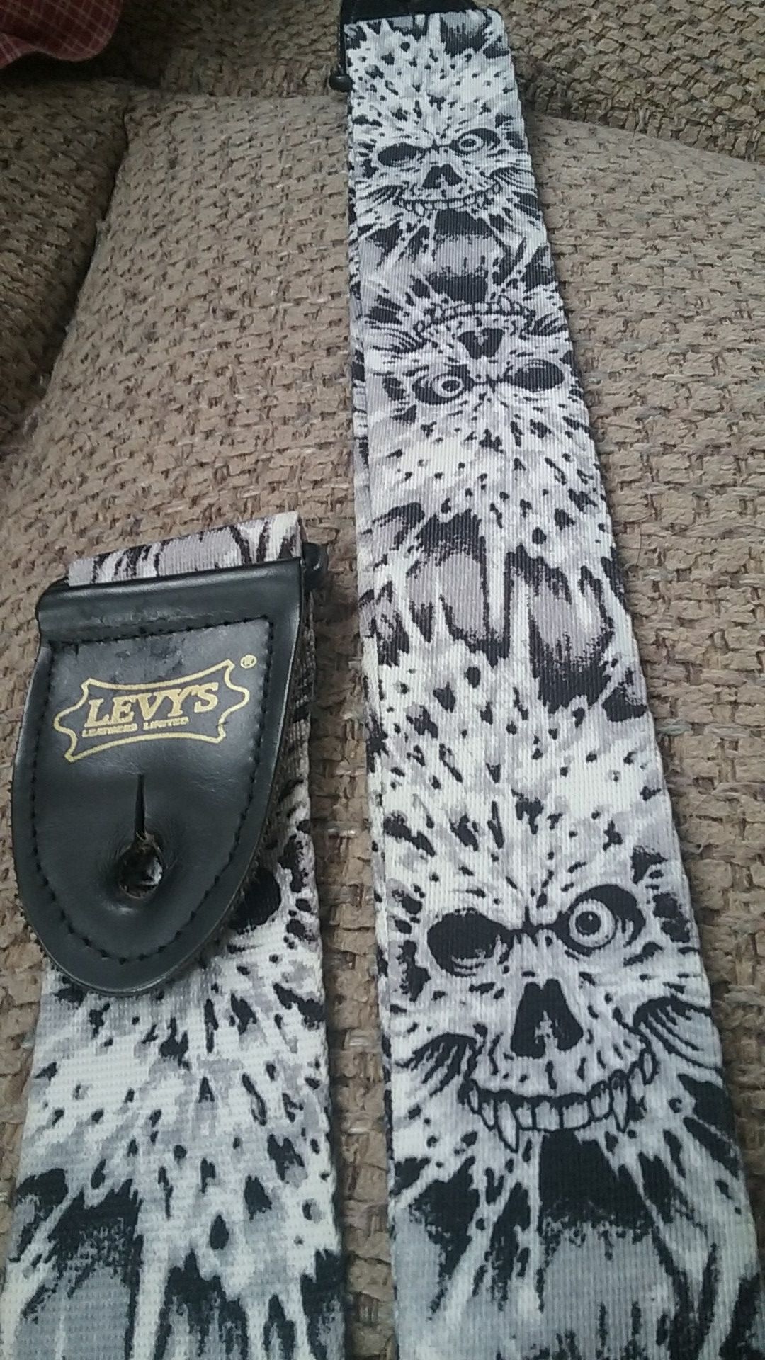 guitar strap
