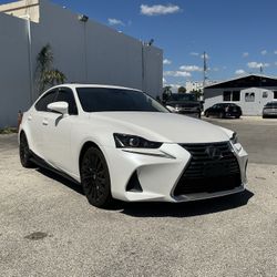 2018 Lexus Is300