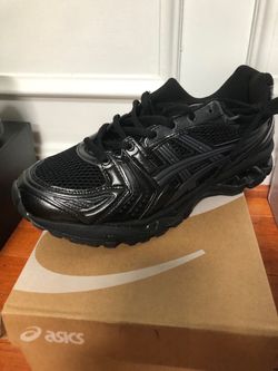 ASICS gels size 8