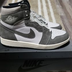 Jordan Retro 1 High Washed Black