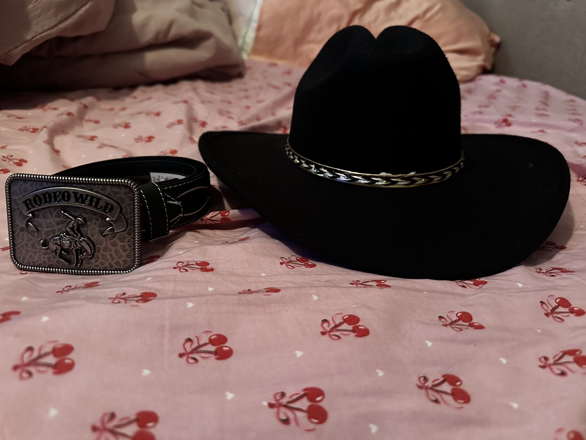 Cowboy hat & Belt