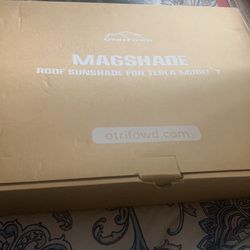 Magshade Roof Sunshade Tesla Model Y