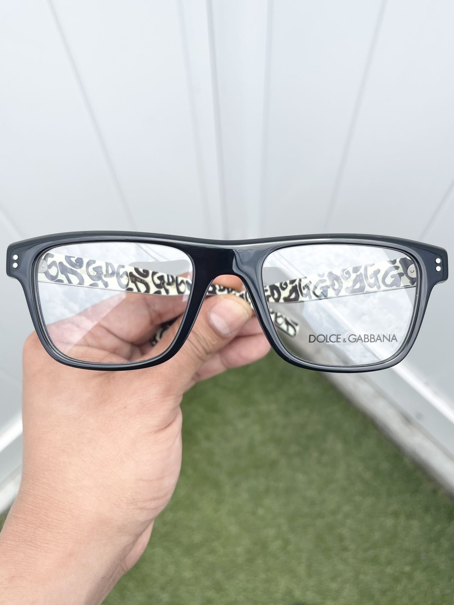 Brand New DEFECTIVE With Generic Case Included 