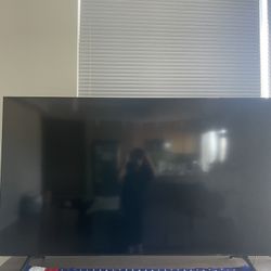 Samsung 70 Inch TV - TU 7000