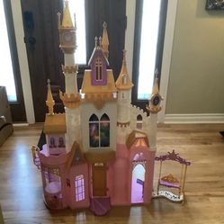 Disney Princess Ultimate Celebration Castle Dollhouse with musical fireworks