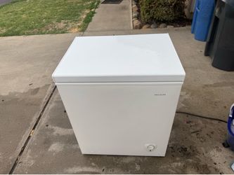 Chest freezer
