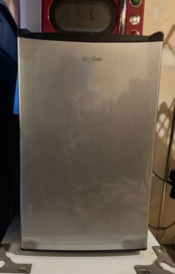 Whirlpool 4.3 cu ft Mini Refrigerator