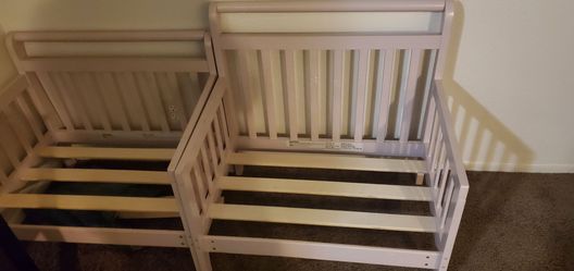 Toddler bed