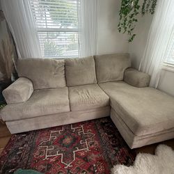 Couch w/chaise