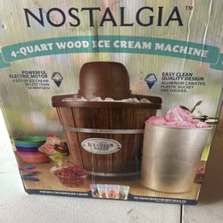 Nostalgia 4-Quart Wood Ice Cream Machine (electric)