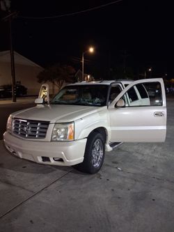 2004 Cadillac escalade