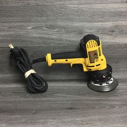 Dewalt dWE6401DS 5” Variable Speed Corded Disc Sander 