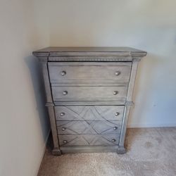 Dresser And shelving Unit 