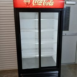 True Commercial Cooler GDM-33 Sliding Glass Door Display Fridge / Merchandiser Refrigerator