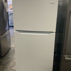 Apartment Size Refrigerator
