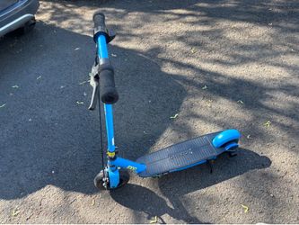 Razor E100 electric scooter