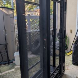 APC Computer Server Cabinet Rack 