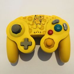 PowerA Wireless Nintendo Switch Controller Gamecube Style - Pokemon/Pikachu