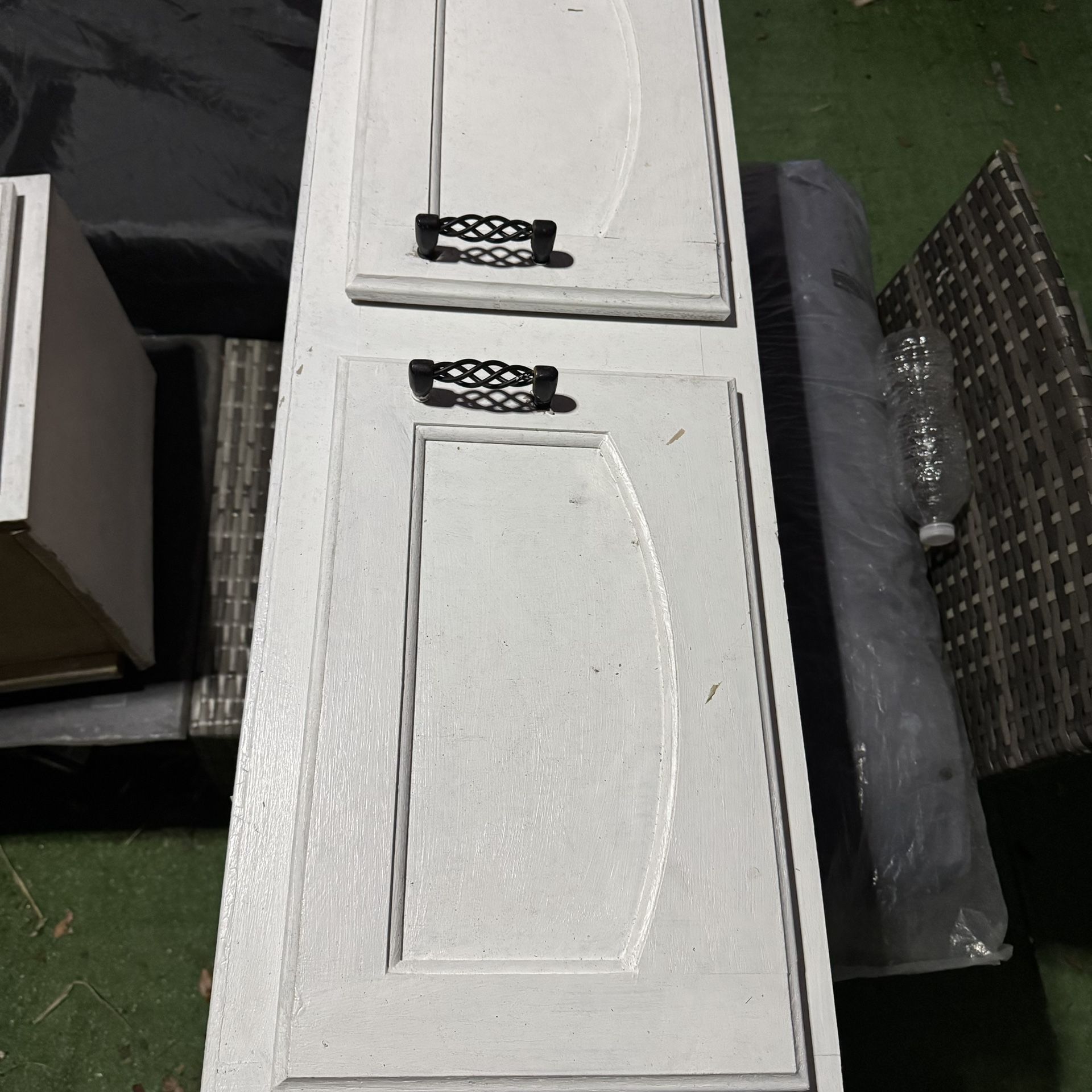 White Cabinet 