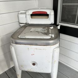 Antique/vintage Washing Machine 