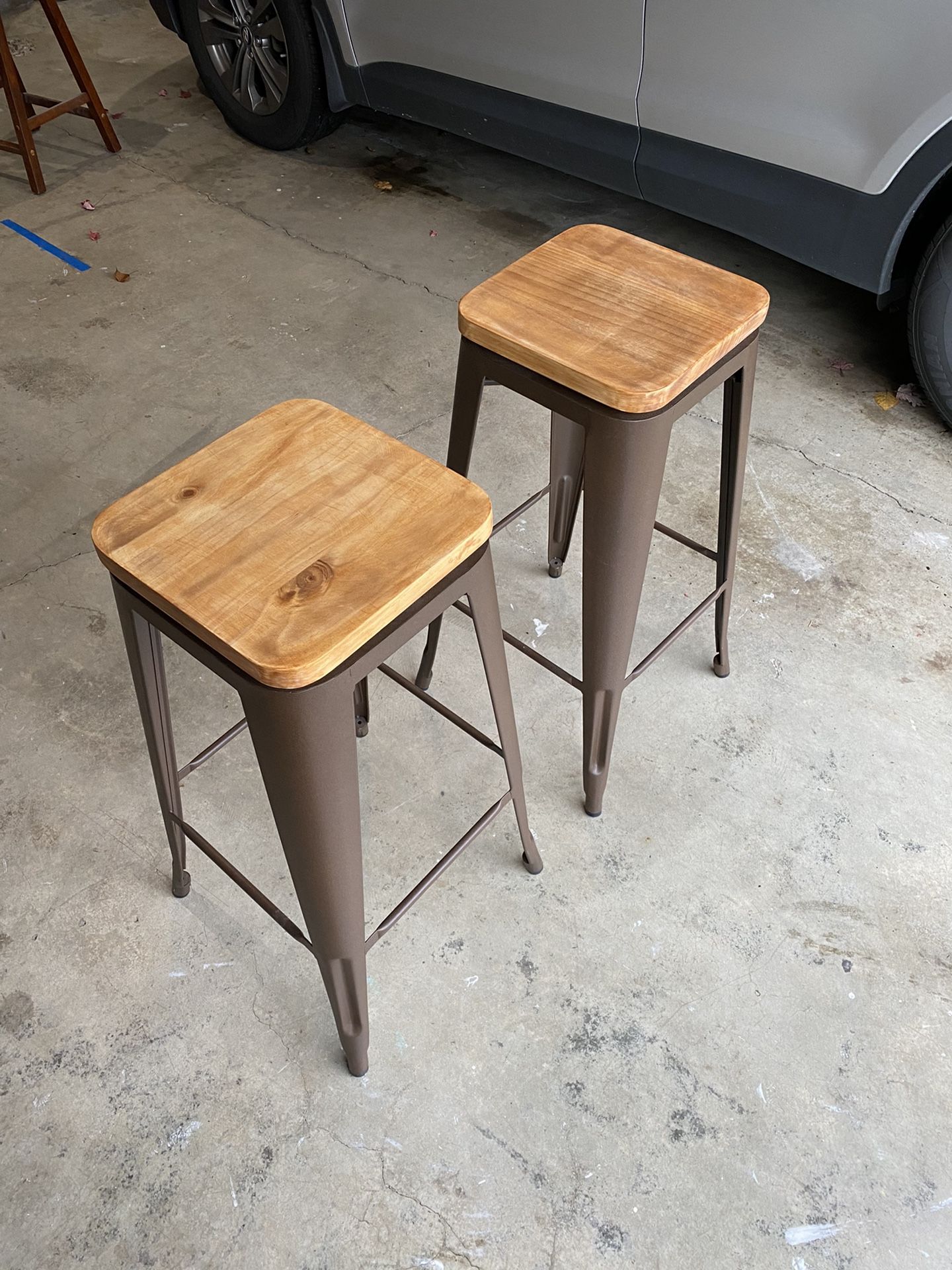 Swivel Bar Stools