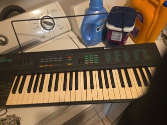 Yamaha PSR-6 Electric Keyboard