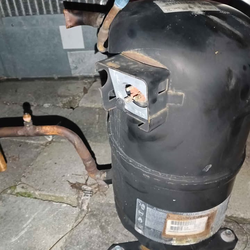 CS27K6E-PFV-945: A 27,000 BTU capacity compressor.