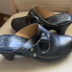 Frye Black Leather Belted Harness Clogs /Mules Women's Size 8M 3” Wedge Heel