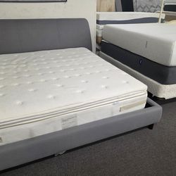 🔥KING SIZES BED WITH MATTRESS INCLUDED $400🔥