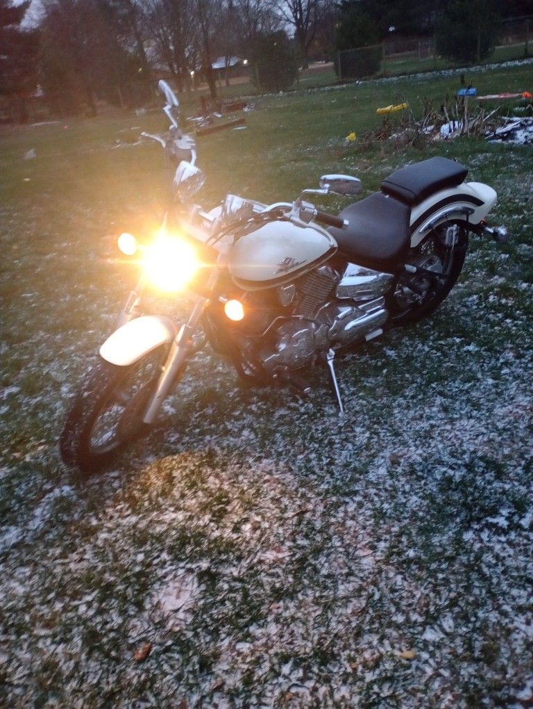 2002 Yamaha Vstar 1100