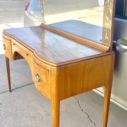 Gorgeous Antique Art Deco Hepplewhite Walnut Wood Vanity with/ Mirror Johnson Furniture Co.