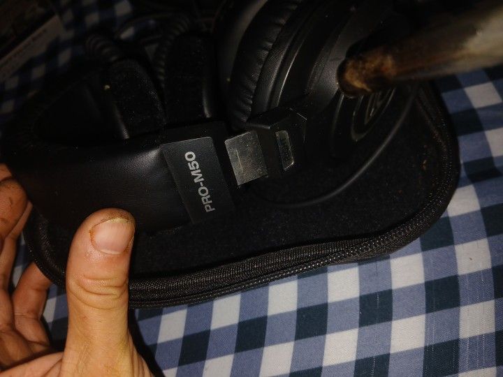 Rockville Pro-M50 Quality Headphones π§ (Studio)