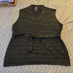 Christina Ehrlich. Sleeveless Sweater Vest w/ Belt 3XL