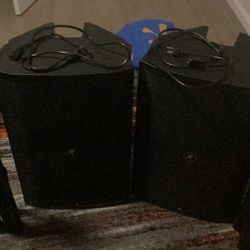 2 Pair Mackie Thumps 215xt With Bluetooth And Two Stands Included With Power Cables