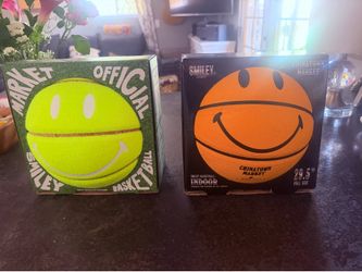 Market smiley basketball