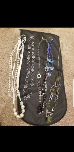 Jewelry-necklaces