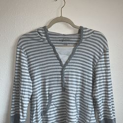 sjart grey and white striped tee