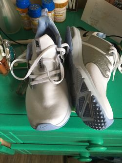 Nike shoes size 7.5