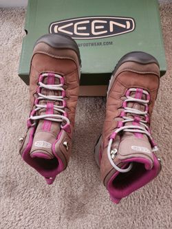 Women's Keen Targher IV Hiking Boots